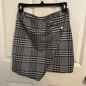 Houndstooth Skirt